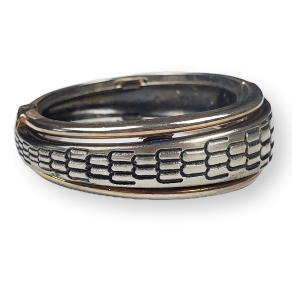 Fish Scale Cuff Bracelet Etched Clamper Dark Silver Tone Tapered Oval Vintage 7" - Picture 2 of 5